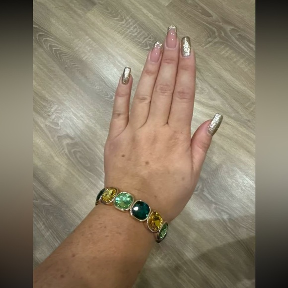 Anthropologie Green Gold Gemstone Crystal Stretch Bracelet - Picture 13 of 16